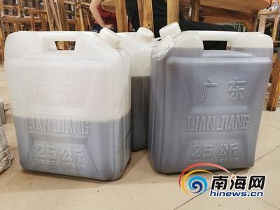 食品安全隐患曝光 海口椰丰食园使用三无散装食用油，来源不明引发公众担忧